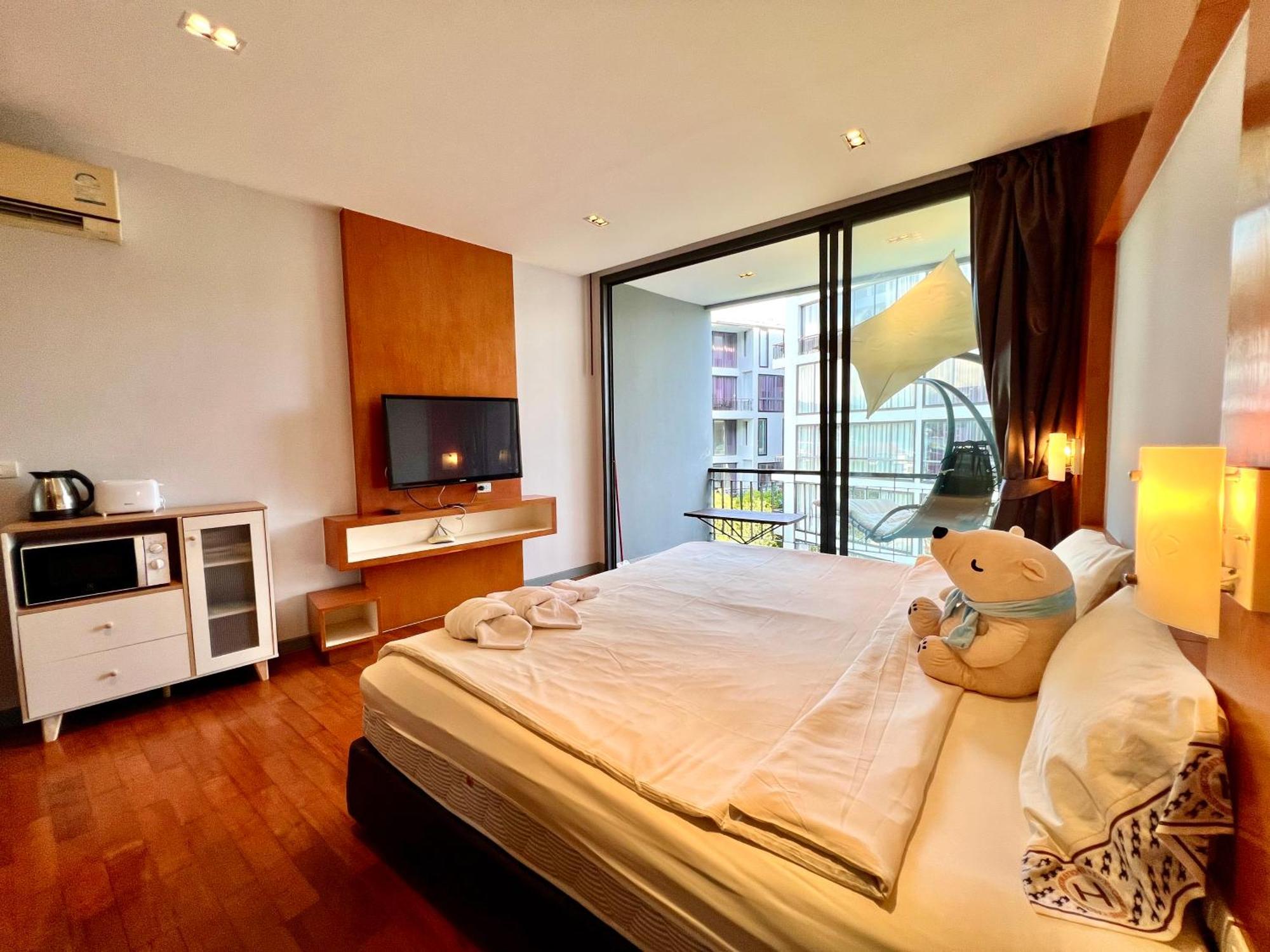 Icon Park Phuket Condo Kültér fotó